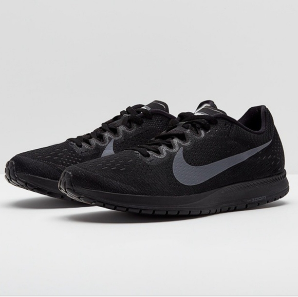 nike zoom streak 6 black